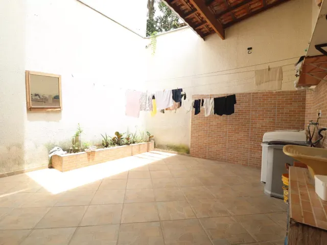 Sobrado 3 quartos e 3 banheiros, à venda, no bairro Vila Camilópolis em Santo André