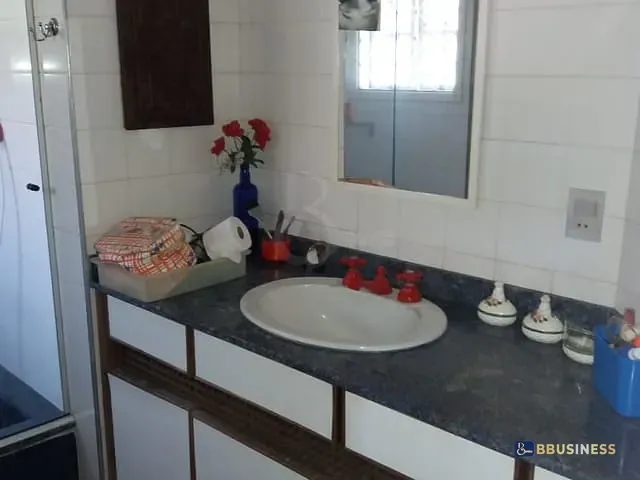 Sobrado com 250m² 3 quartos e 3 banheiros, à venda, no bairro Parque Santo Amaro em Campos dos Goytacazes