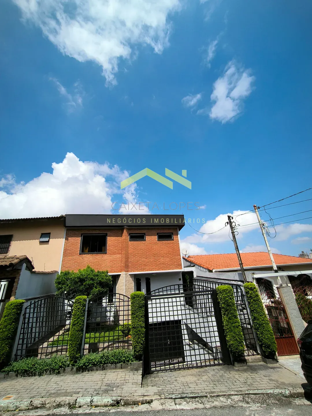 Sobrado, 3 quartos, 212 m² - Foto 2