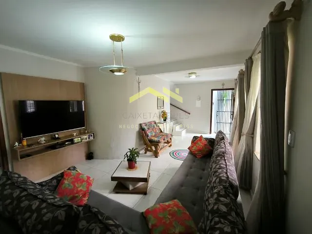 Sobrado com 212m² 3 quartos e 4 banheiros, à venda, no bairro Jardim Santo Antônio em Santo André