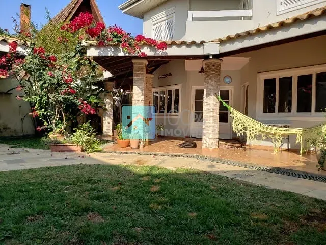 Sobrado com 390m² 4 quartos e 5 banheiros, à venda, no bairro Jardim Esplanada em São José dos Campos