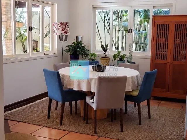 Sobrado com 390m² 4 quartos e 5 banheiros, à venda, no bairro Jardim Esplanada em São José dos Campos