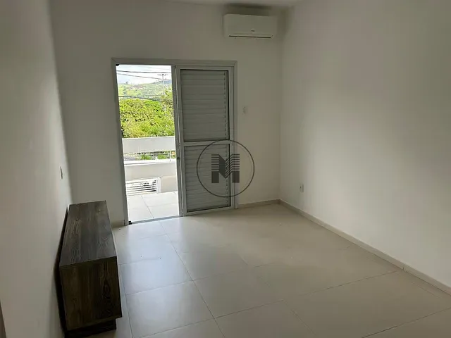 Sobrado 3 quartos e 2 banheiros, à venda, no bairro Nova Guará em Guaratinguetá