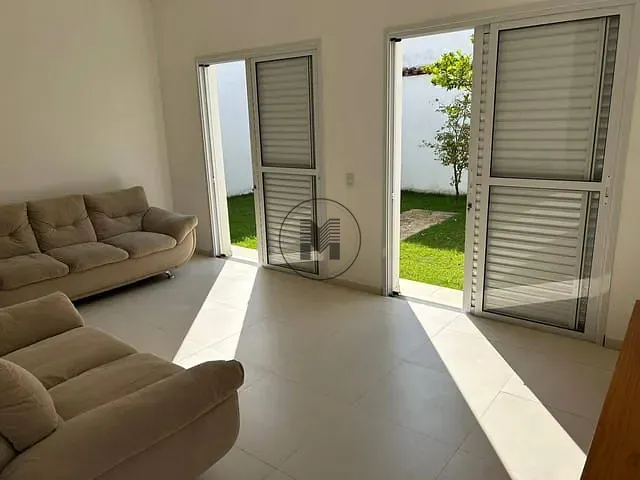 Sobrado 3 quartos e 2 banheiros, à venda, no bairro Nova Guará em Guaratinguetá