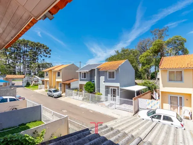 Sobrado com 115m² 2 quartos e 2 banheiros, à venda, no bairro Campo de Santana em Curitiba