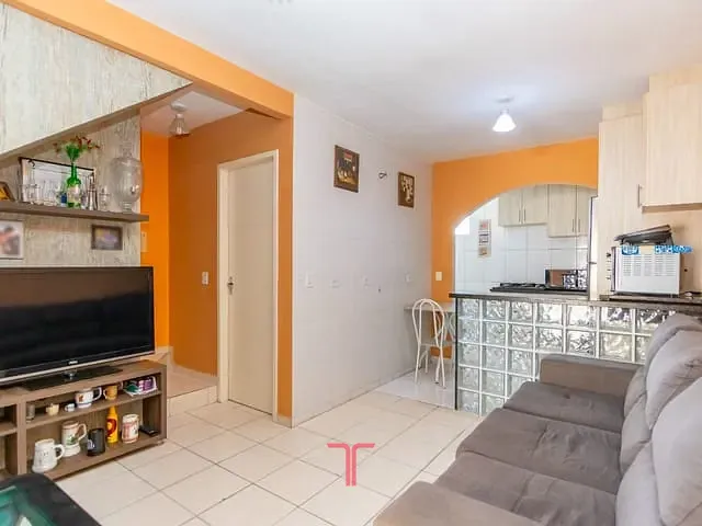 Sobrado com 95m² 2 quartos e 2 banheiros, à venda, no bairro Campo de Santana em Curitiba