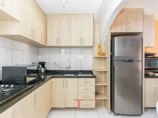 Sobrado com 115m² 2 quartos e 2 banheiros, à venda, no bairro Campo de Santana em Curitiba