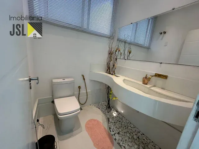Sobrado com 411m² 3 quartos e 3 banheiros, à venda ou para alugar, no bairro Jardim Caçapava em Caçapava