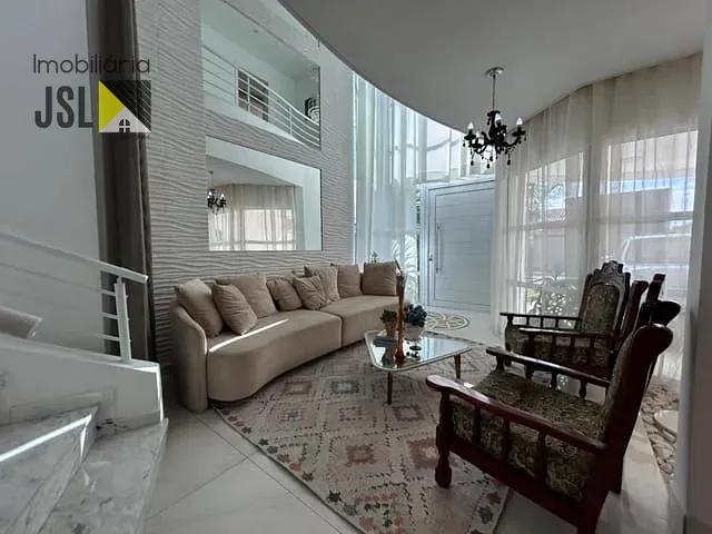 Sobrado com 411m² 3 quartos e 3 banheiros, à venda ou para alugar, no bairro Jardim Caçapava em Caçapava