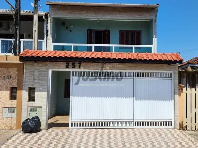 Sobrado com 150m² 4 quartos e 4 banheiros, à venda, no bairro Jardim Ivoty em Itanhaém