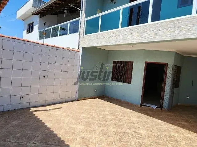 Sobrado com 150m² 4 quartos e 4 banheiros, à venda, no bairro Jardim Ivoty em Itanhaém