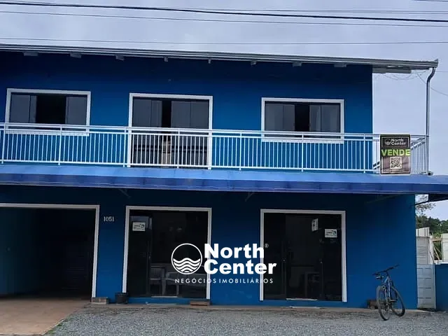 Sobrado com 360m² 3 quartos e 3 banheiros, à venda, no bairro Salinas em Balneário Barra do Sul