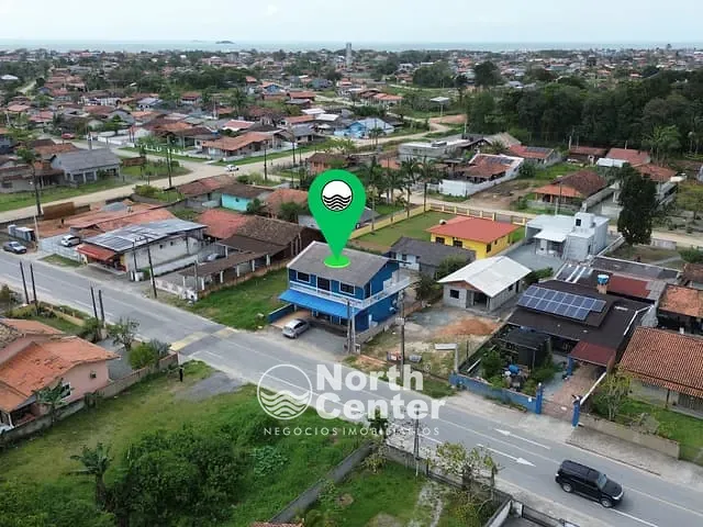 Sobrado com 360m² 3 quartos e 3 banheiros, à venda, no bairro Salinas em Balneário Barra do Sul