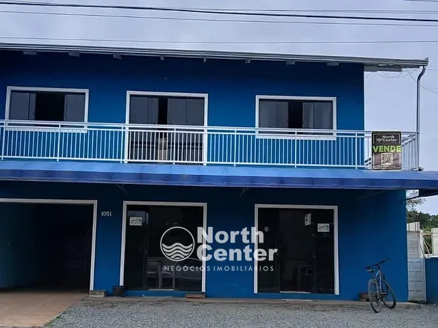 Sobrado com 360m² 3 quartos e 3 banheiros, à venda, no bairro Salinas em Balneário Barra do Sul