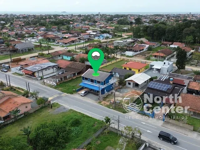 Sobrado com 360m² 3 quartos e 3 banheiros, à venda, no bairro Salinas em Balneário Barra do Sul