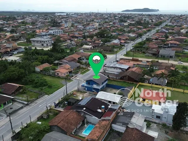 Sobrado com 360m² 3 quartos e 3 banheiros, à venda, no bairro Salinas em Balneário Barra do Sul
