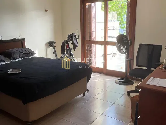 Sobrado com 160m² 3 quartos e 2 banheiros, à venda, no bairro Hípica em Porto Alegre