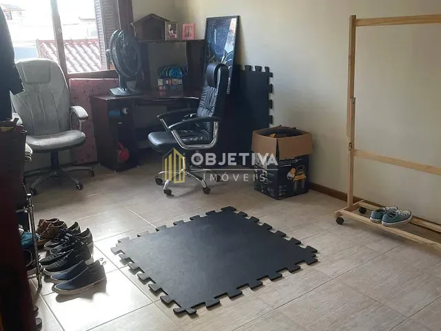 Sobrado com 160m² 3 quartos e 2 banheiros, à venda, no bairro Hípica em Porto Alegre