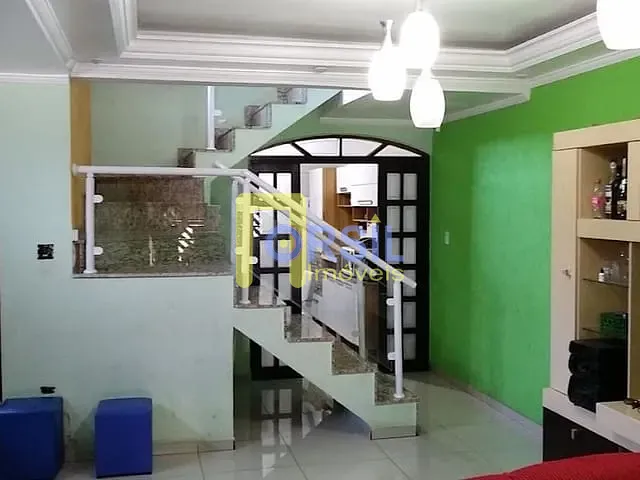 Sobrado com 150m² 4 quartos e 4 banheiros, à venda, no bairro Jardim Universo em Mogi das Cruzes