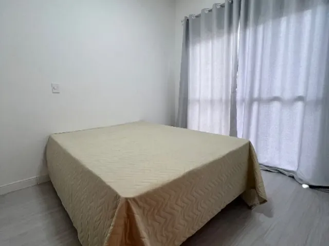 Sobrado com 200m² 4 quartos e 2 banheiros, à venda, no bairro Loteamento Residencial e Comercial Araguaia em Pindamonhangaba