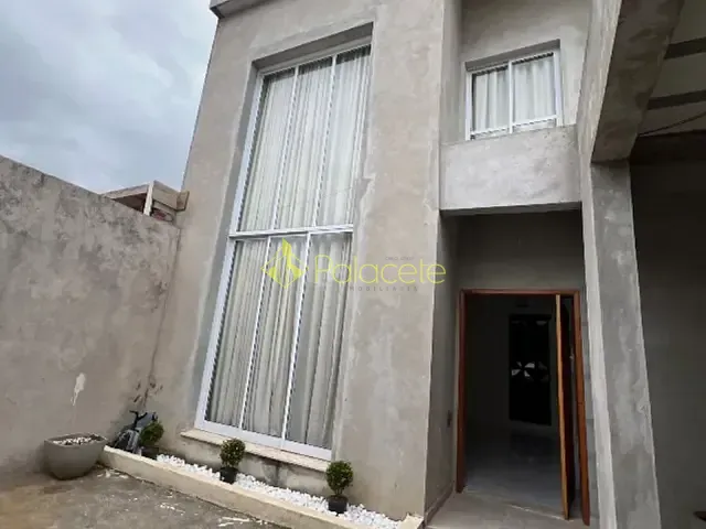 Sobrado com 200m² 4 quartos e 2 banheiros, à venda, no bairro Loteamento Residencial e Comercial Araguaia em Pindamonhangaba