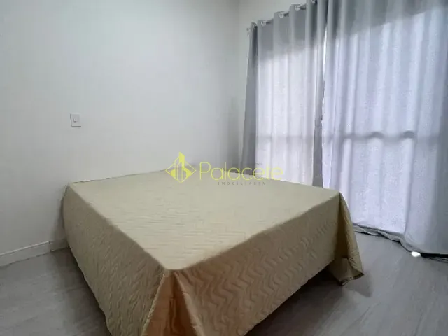 Sobrado com 200m² 4 quartos e 2 banheiros, à venda, no bairro Loteamento Residencial e Comercial Araguaia em Pindamonhangaba