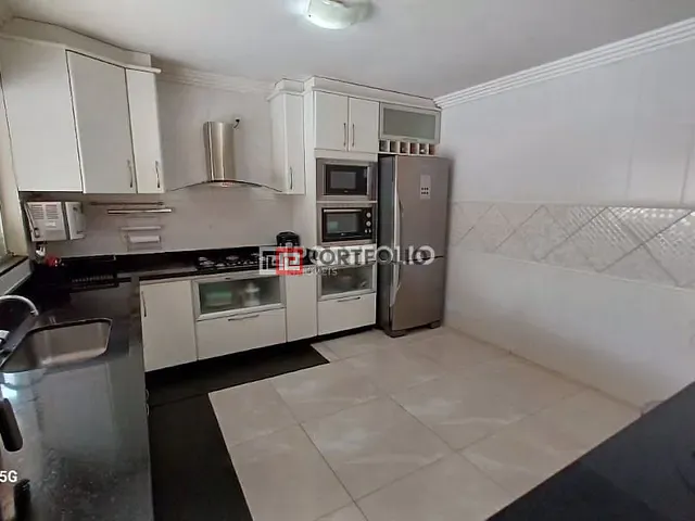 Sobrado com 390m² 3 quartos e 4 banheiros, à venda, no bairro Loteamento Portal do Sol I em Goiânia