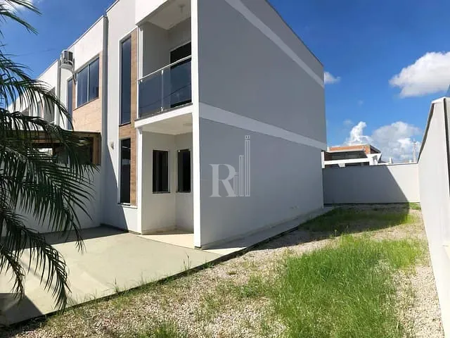 Sobrado com 134m² 2 quartos e 2 banheiros, à venda, no bairro Areias em Tijucas
