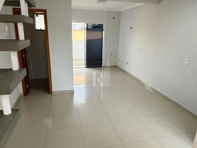 Sobrado com 134m² 2 quartos e 2 banheiros, à venda, no bairro Areias em Tijucas