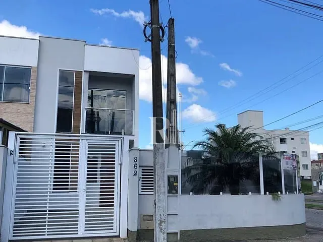 Sobrado com 134m² 2 quartos e 2 banheiros, à venda, no bairro Areias em Tijucas
