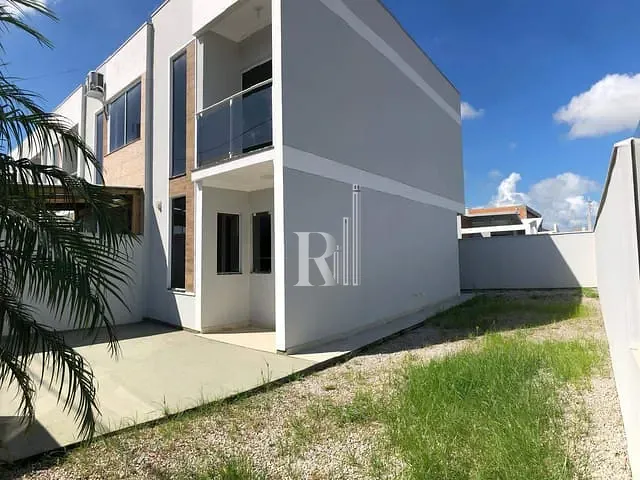 Sobrado com 134m² 2 quartos e 2 banheiros, à venda, no bairro Areias em Tijucas