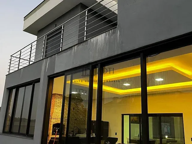 Sobrado com 1000m² 4 quartos e 6 banheiros, à venda, no bairro Da Cerejeira em Jacareí