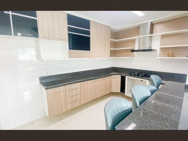 Sobrado 2 quartos e 2 banheiros, para alugar, no bairro Vila Alice em Santo André