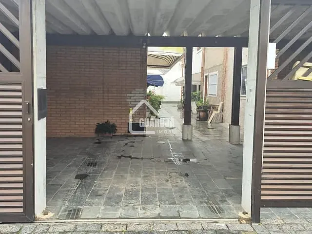 Sobrado 2 quartos e 2 banheiros, à venda, no bairro Vila Santa Rosa em Guarujá