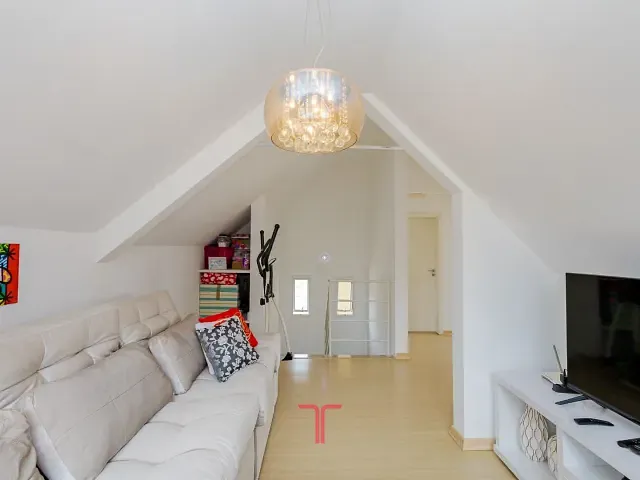 Sobrado com 145m² 3 quartos e 3 banheiros, à venda, no bairro Santa Felicidade em Curitiba