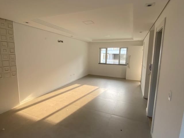Sobrado com 241m² 3 quartos e 4 banheiros, à venda, no bairro Aristocrata em São José dos Pinhais
