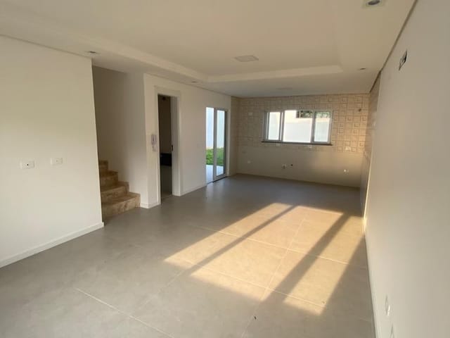 Sobrado com 241m² 3 quartos e 4 banheiros, à venda, no bairro Aristocrata em São José dos Pinhais