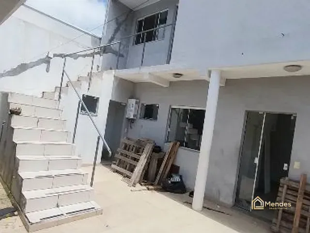 Sobrado com 200m² 4 quartos e 5 banheiros, à venda, no bairro Alto Boqueirão em Curitiba