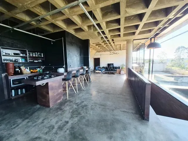 Sobrado com 292m² 3 quartos e 4 banheiros, à venda, no bairro Pilarzinho em Curitiba