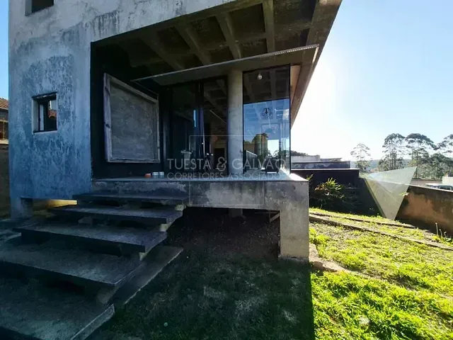 Sobrado com 292m² 3 quartos e 4 banheiros, à venda, no bairro Pilarzinho em Curitiba