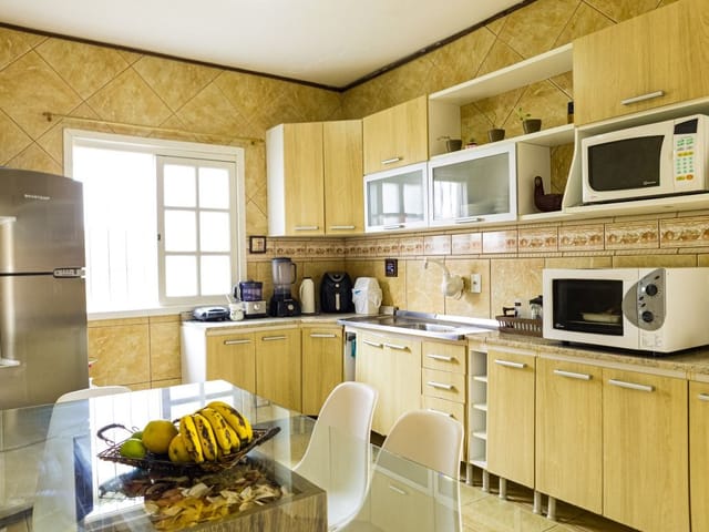 Casa com 280m² 5 quartos e 3 banheiros, à venda, no bairro Três Vendas em Pelotas