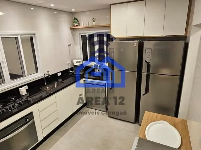Sobrado com 384m² 3 quartos e 3 banheiros, à venda, no bairro Massaguaçu em Caraguatatuba
