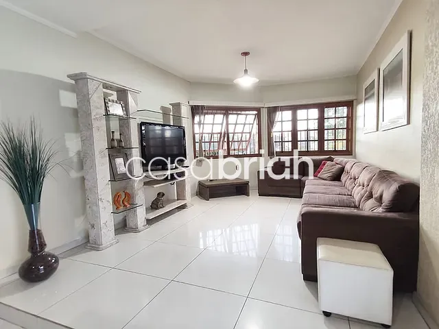 Sobrado com 363m² 4 quartos e 4 banheiros, à venda, no bairro Hamburgo Velho em Novo Hamburgo
