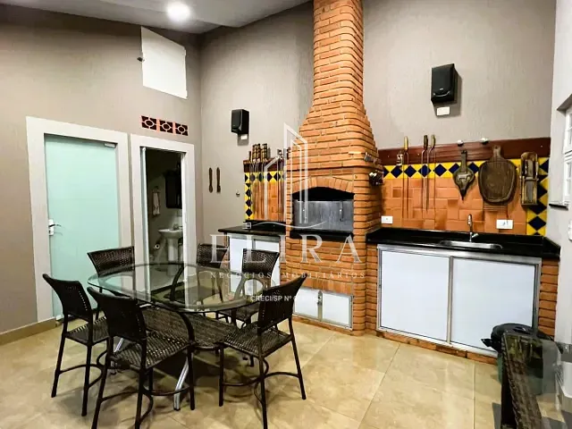 Sobrado com 300m² 3 quartos e 5 banheiros, à venda, no bairro Jardim São Paulo em Americana