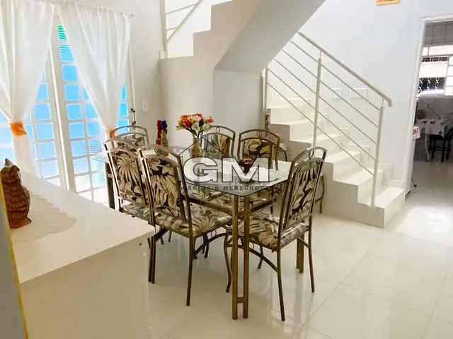 Sobrado com 108m² 4 quartos e 2 banheiros, à venda, no bairro Vila Tibério em Ribeirão Preto