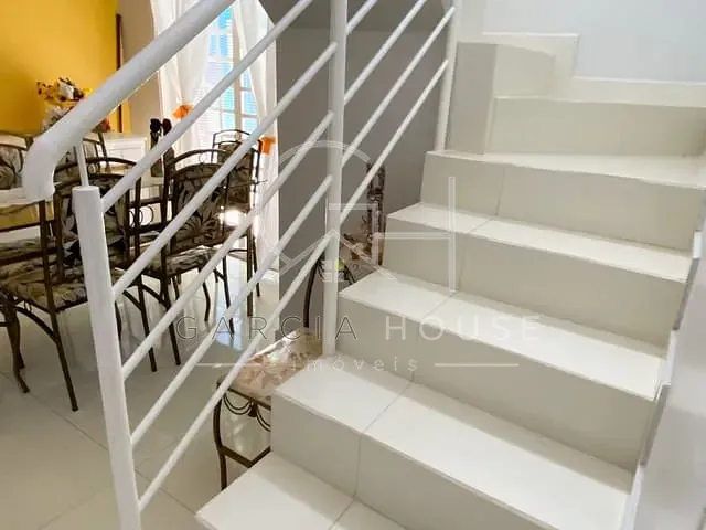 Sobrado com 108m² 4 quartos e 2 banheiros, à venda, no bairro Vila Tibério em Ribeirão Preto
