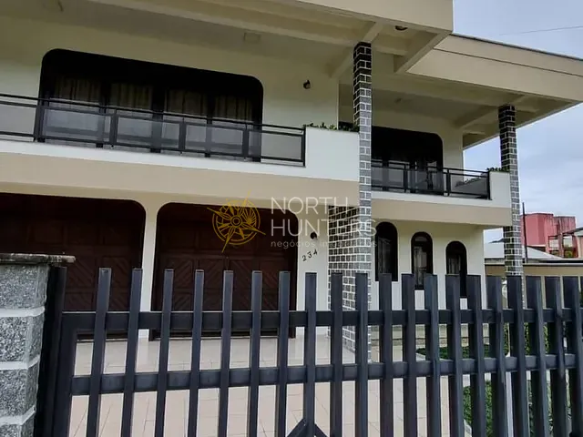 Sobrado com 1025m² 5 quartos e 4 banheiros, à venda, no bairro Pirabeiraba (Pirabeiraba) em Joinville