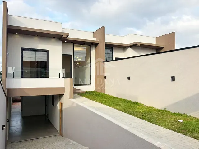 Sobrado com 110m² 3 quartos e 2 banheiros, à venda, no bairro São Marcos em São José dos Pinhais