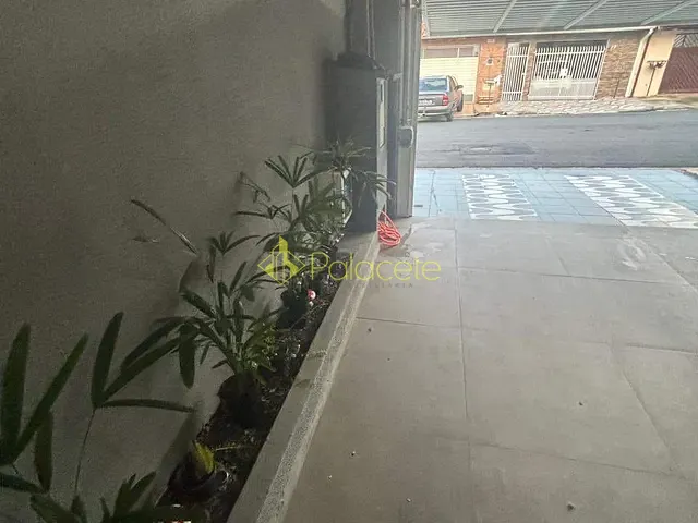 Sobrado com 179m² 3 quartos e 2 banheiros, à venda, no bairro Comercial e Residencial Jardim Mariana em Pindamonhangaba