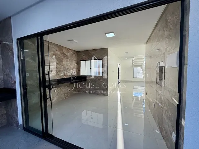 Sobrado com 187m² 3 quartos e 2 banheiros, à venda, no bairro Jardim América em Goiânia